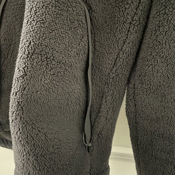 The North Face Black Men’s Campshire Fleece Hoodie - Picture 4 of 13